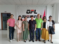 珠海市侨商会领导一行莅临欧富隆