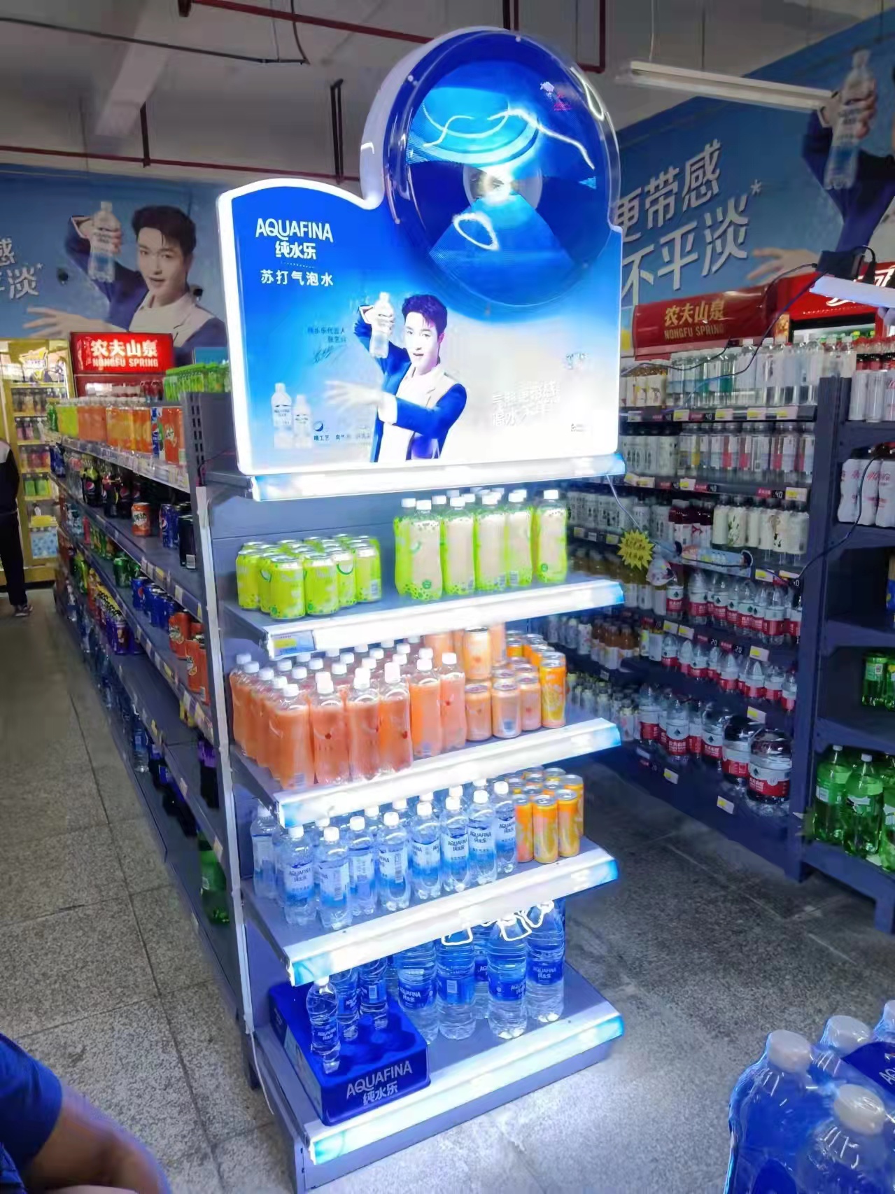 百事纯水乐3D全息发光灯箱上市了